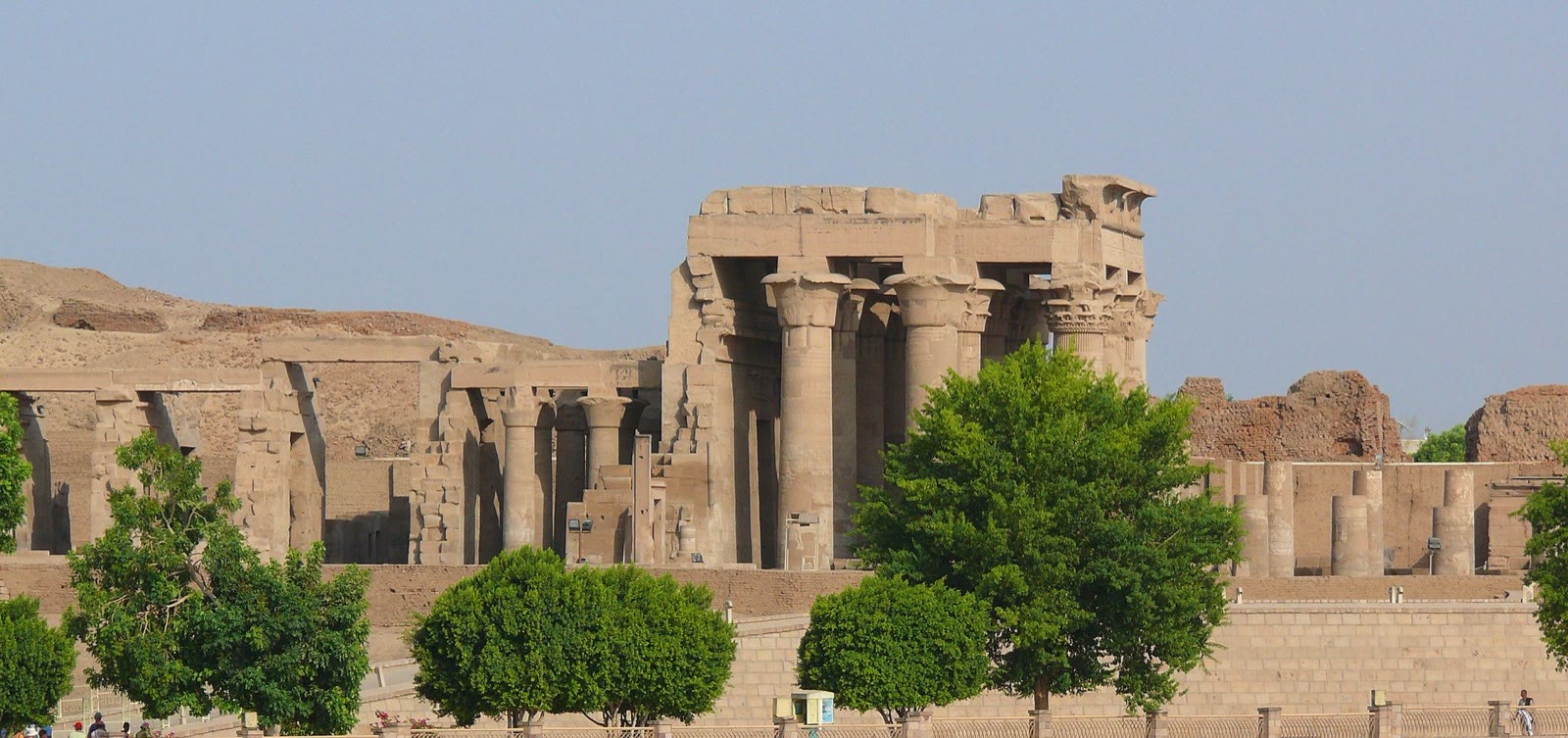 Columns, walls and open sky within the Temple of Kom Ombo